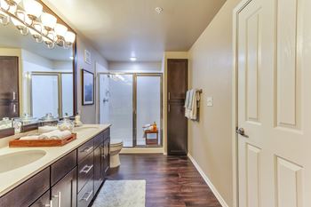 Separate shower & tub*